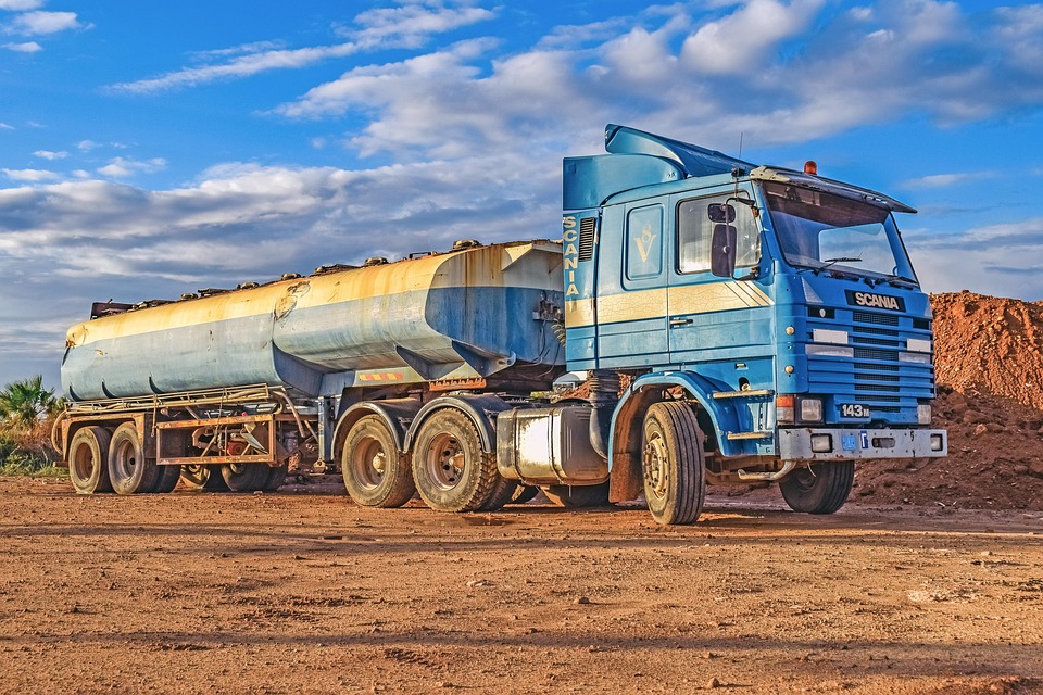 Keeping the Wheels Turning: Essential Tips for Heavy Duty Truck Repair Keeping the Wheels Turning: Essential Tips for Heavy Duty Truck Repair