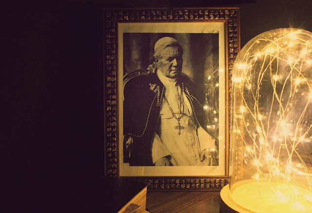 Free pope sao pio x church illustration