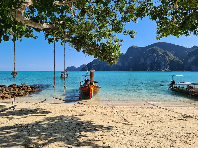 Free Longtail Boat Sea photo and picture