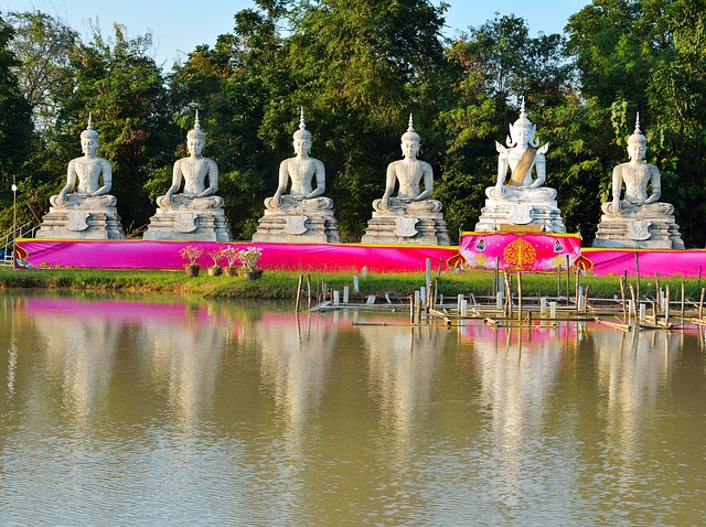 Free Statue Buddha photo and picture