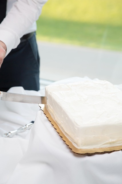 Free Wedding Cake Cake photo and picture