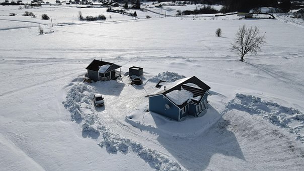 Free Cottage Winter photo and picture