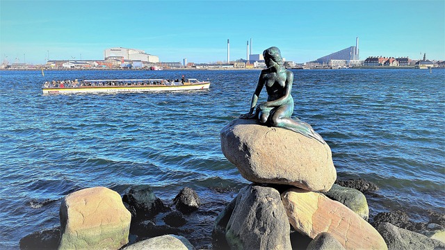 Free Little Mermaid photo and picture