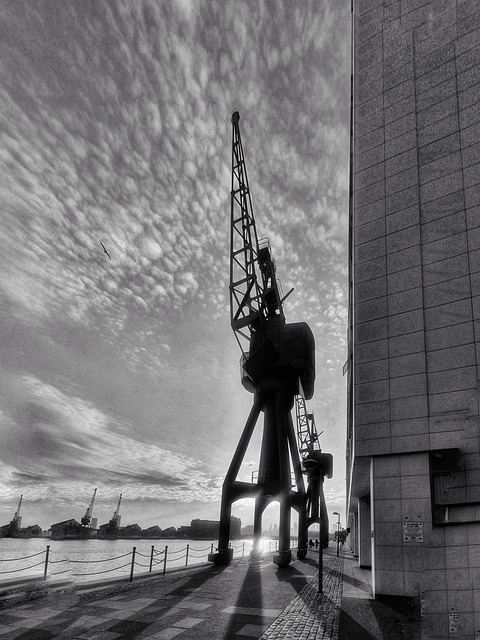 Free Crane Royal Victoria Dock photo and picture