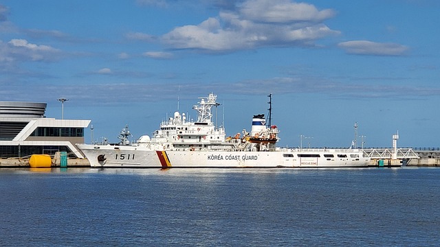 Free Cruise Ship Ocean photo and picture