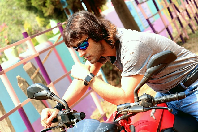 Free Model Bike photo and picture