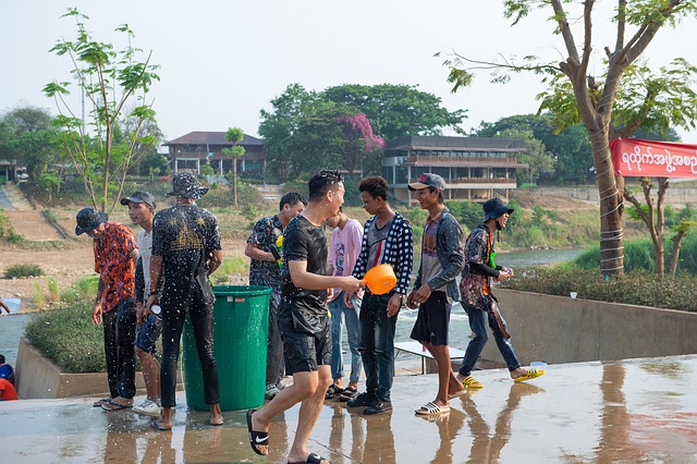 Free Songkran Songkran Festival photo and picture