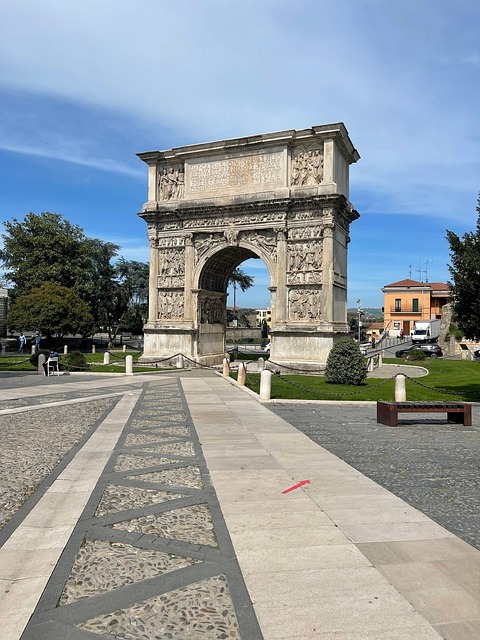 Free Arco Traiano photo and picture