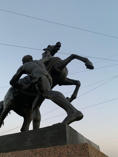Rusia, San Petersburgo, Puente, Caballos