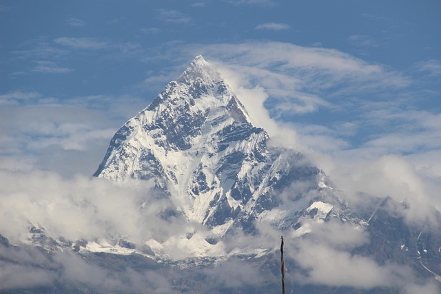 Free Machapuchare Himalayas photo and picture