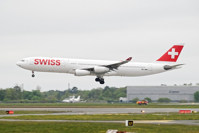 Airbus, Flugzeug, Viermotorig, Swiss