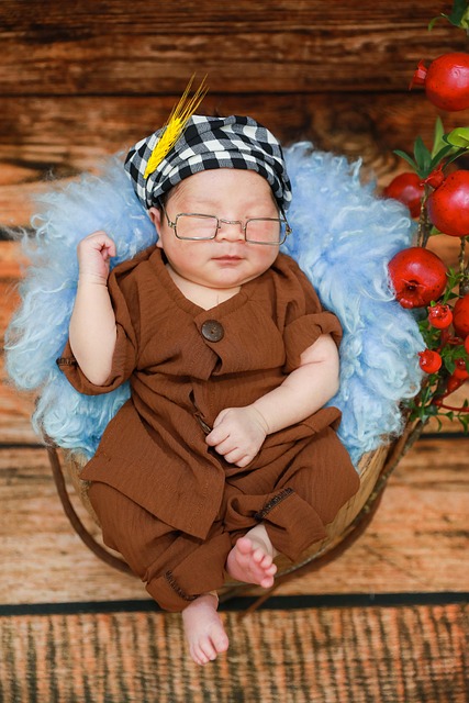 Free Newborn Baby Portrait photo and picture