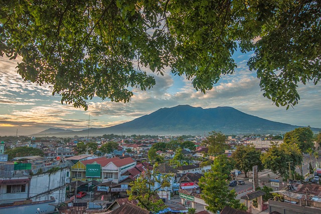 Stad, Stedelijk, Natuur, Bukittinggi