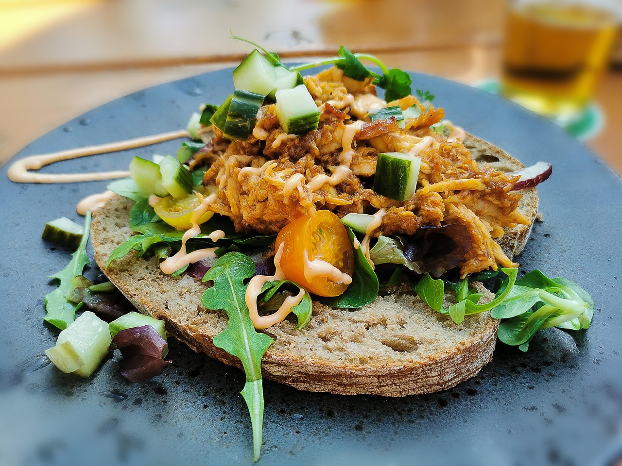 https://cdn.pixabay.com/photo/2022/05/17/19/43/sandwich-7203626_1280.jpg