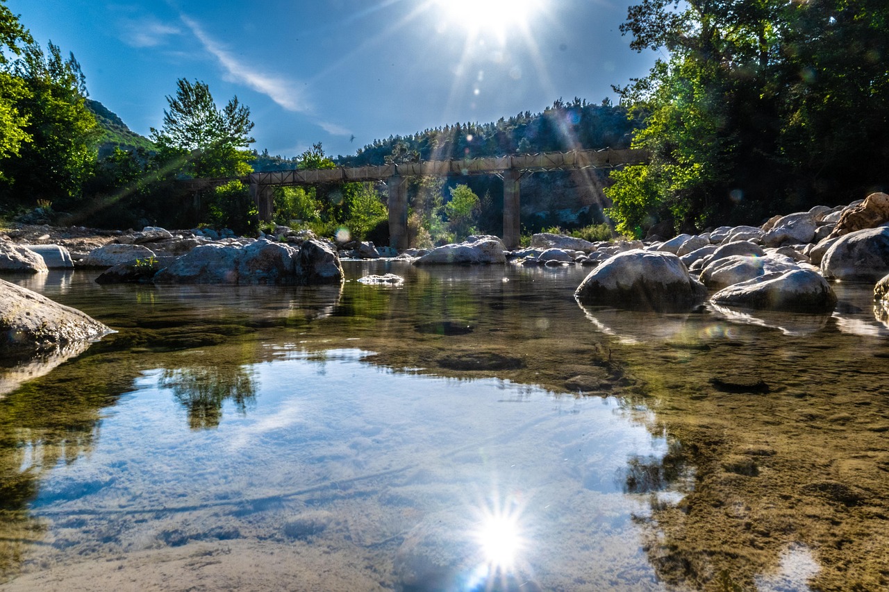 https://cdn.pixabay.com/photo/2022/05/20/17/09/antalya-7209874_1280.jpg