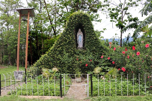 Madre María, Gruta, Ave María