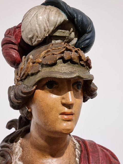 Bella, Mythologie, Göttin, Krieg