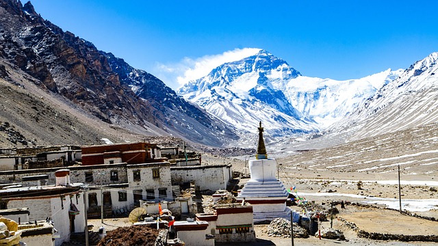 Free Mount Everest Tibet photo and picture