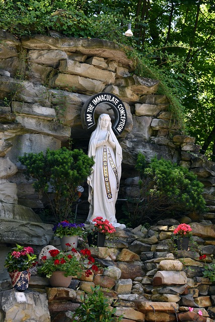 Free Religious Shrine photo and picture