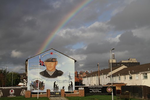 Belfast, Wandgemälde, Politisches Symbol