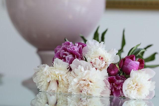 Free Flowers Vase photo and picture
