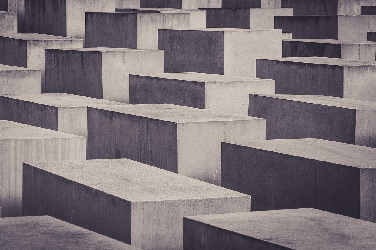 400+ Free Holocaust &amp; Holocaust Memorial Images - Pixabay