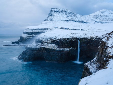 Free Faroese Sea photo and picture