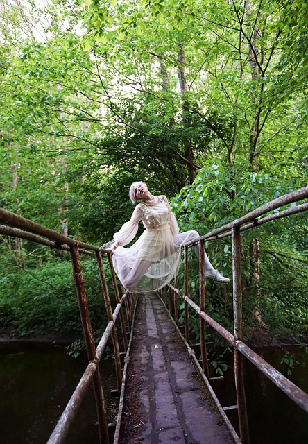 Free Woman Model photo and picture
