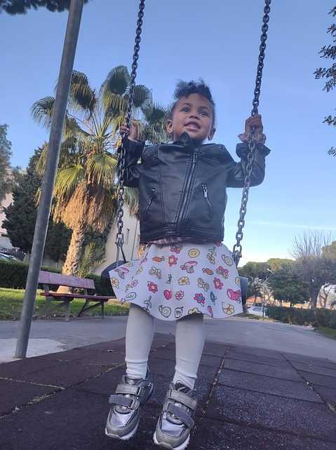 Free Swing Female photo and picture