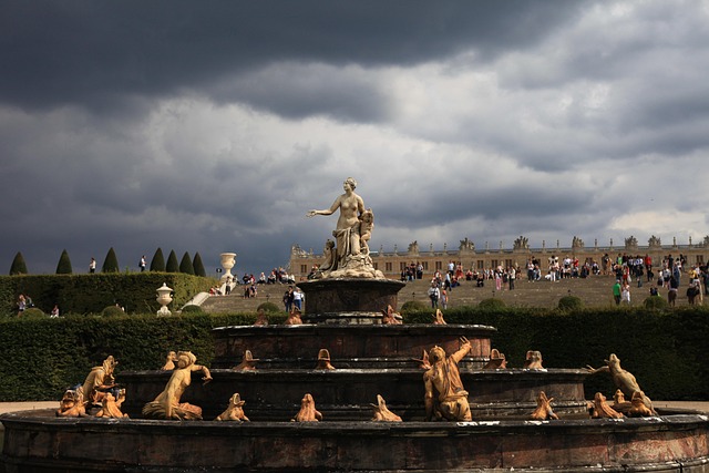 Free Latona Fountain Garden photo and picture