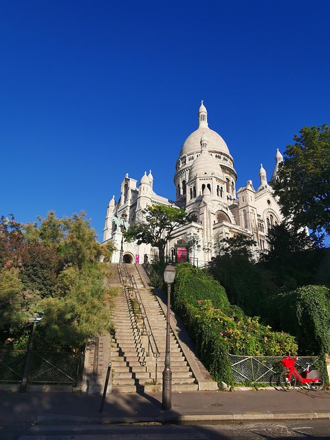 Free Sacred Heart Cathedral Montmartre photo and picture