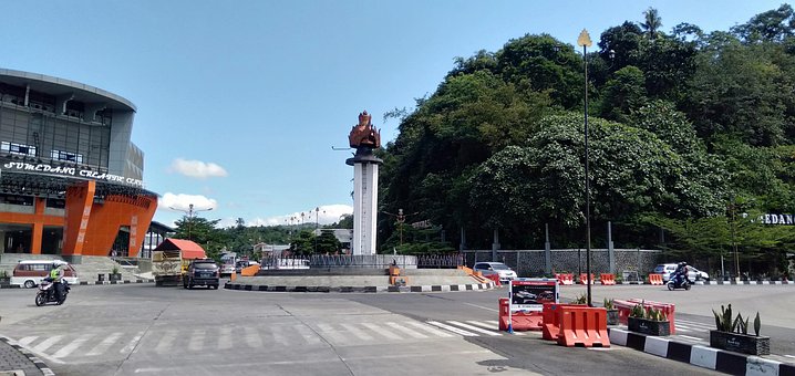 Free Binolove Monument photo and picture