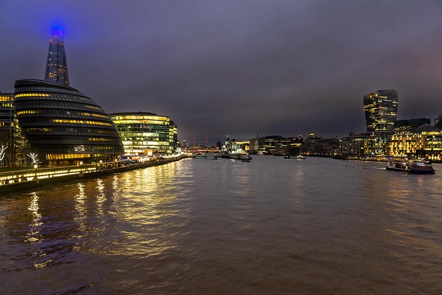 Free London River photo and picture