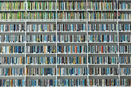 Livros, Estantes De Livros, Biblioteca