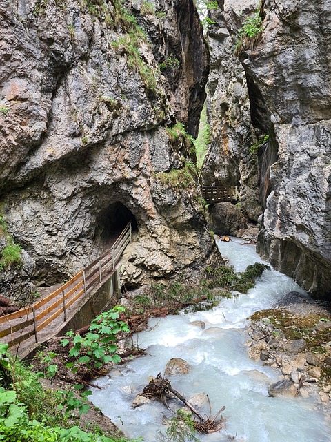 Free Rose Garden Gorge Flow photo and picture