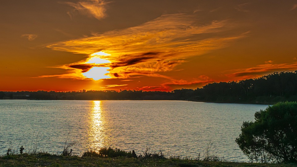 lake-7270978_960_720.jpg