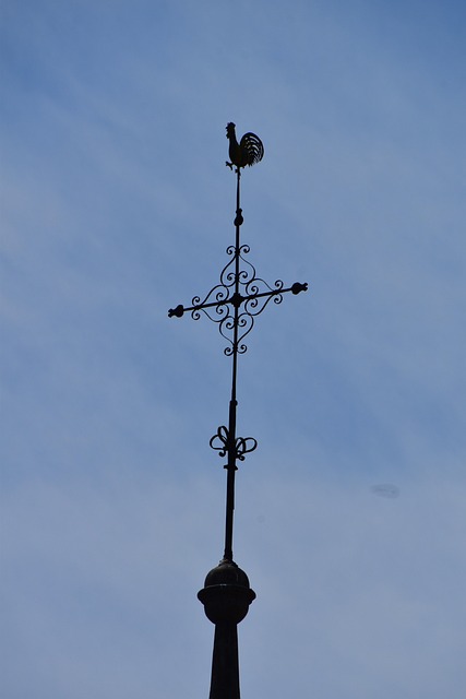 Igreja, Galo, Torre Sineira, Cata Vento