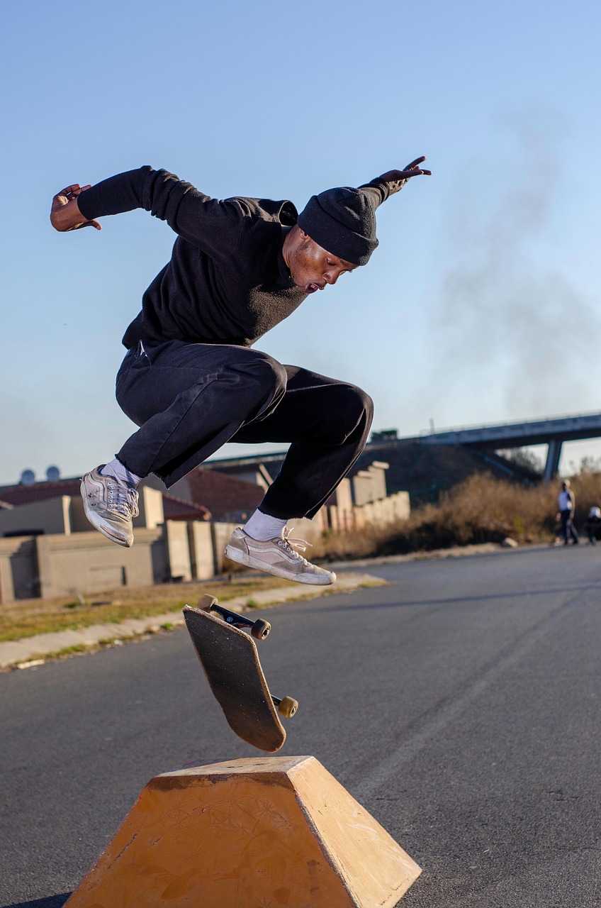 1 000 Kostenlose Skater Boy Skater Fotos Pixabay