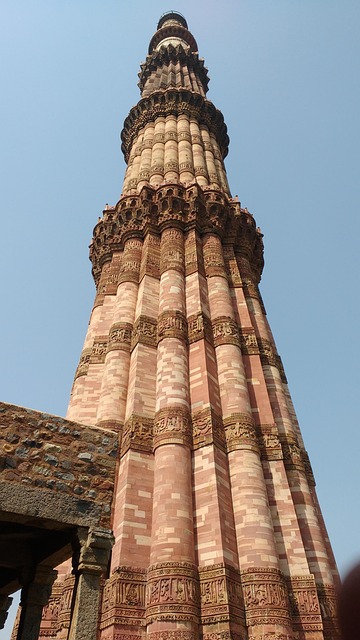 Free Qutb Minar Delhi photo and picture