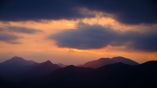 Free Mountains Sunset photo and picture