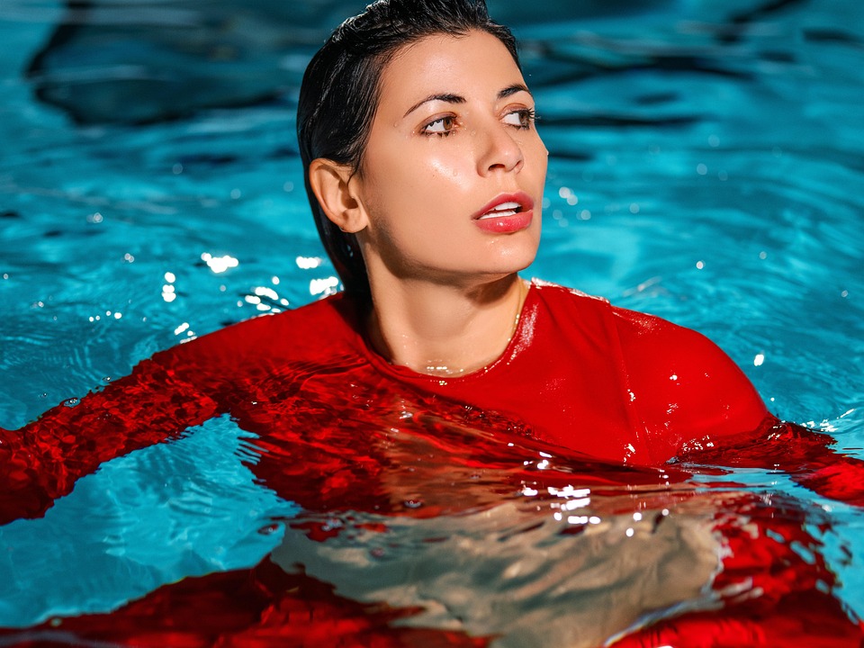 woman-7300762_960_720.jpg