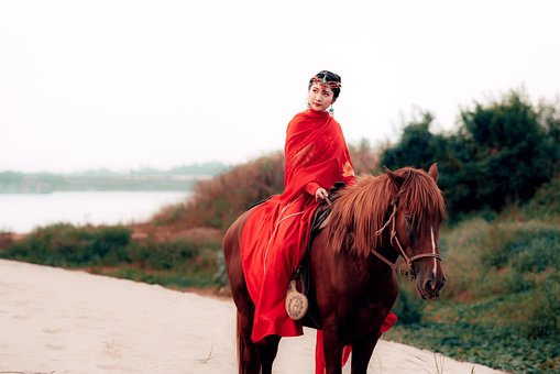 Vrouw, Paardrijden, Paard