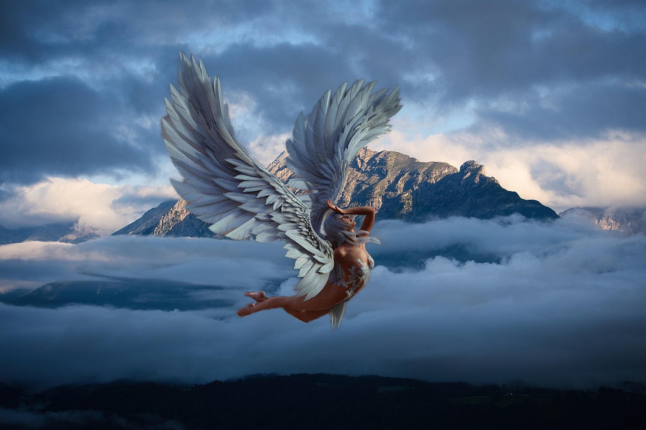 https://cdn.pixabay.com/photo/2022/07/07/20/14/angel-7307985_1280.jpg
