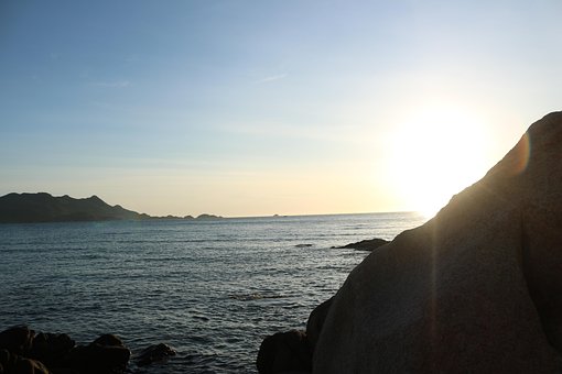 Free Dawn Sea photo and picture
