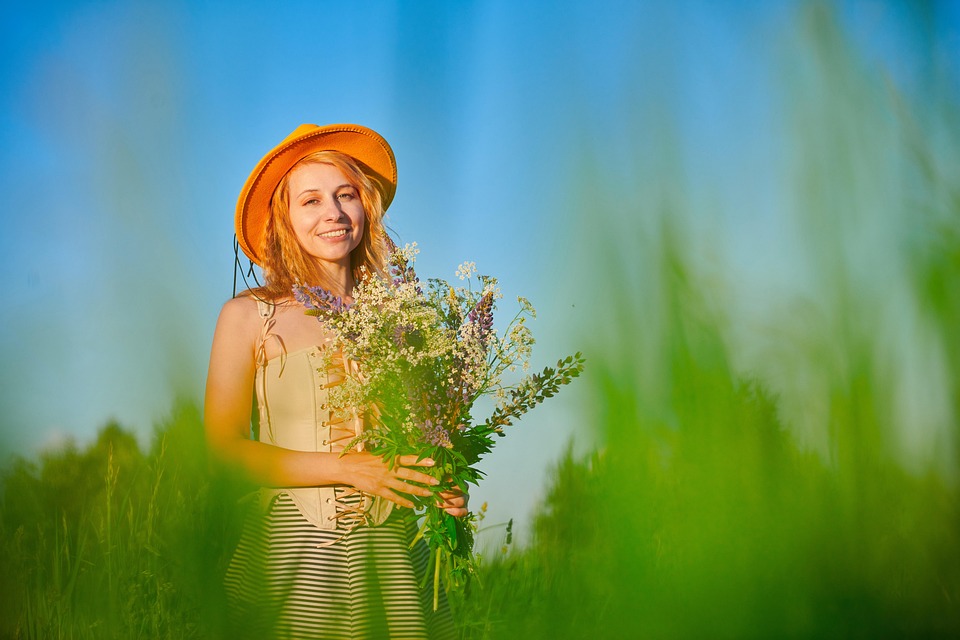 Mujer Con Flores Ramo De Foto