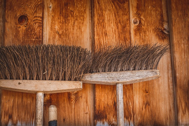 Broom Old Used - Free photo on Pixabay - Pixabay
