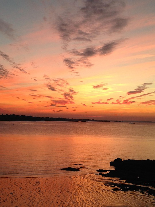 st-malo-beach-7332676_960_720.jpg