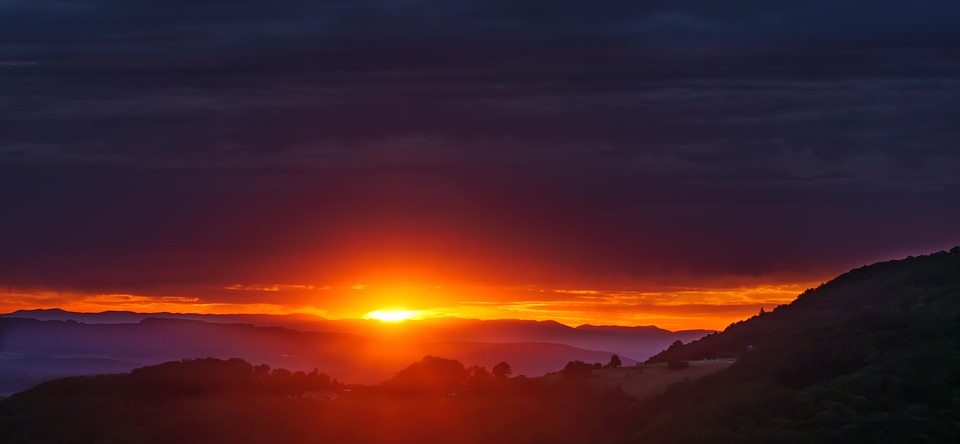 sunset-7334588_960_720.jpg