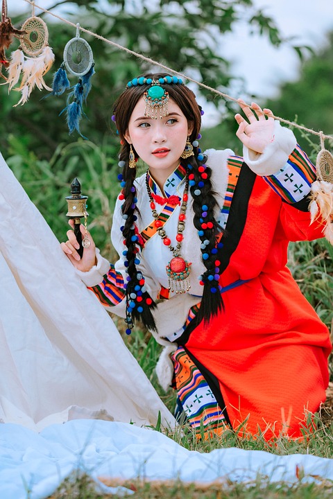 mongolian-girl-7336291_960_720.jpg