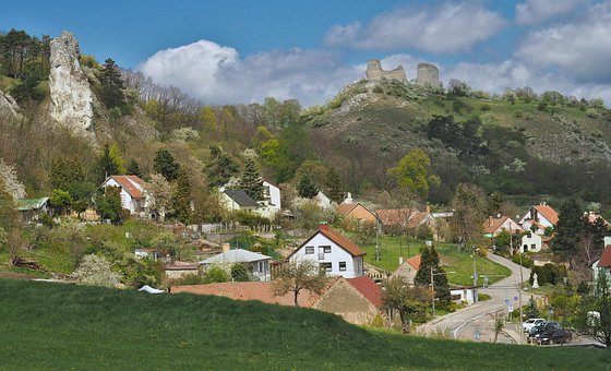 Free Palava Hills Klentnice Village photo and picture
